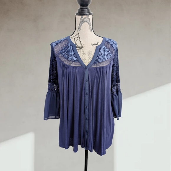 Victorian sleeve loose fit blouse - Picture 6 of 11